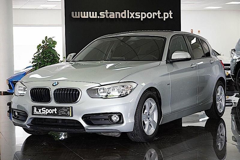 Cinza Usado 2017 BMW 116 Sport Line Citadino | € 16.490 - Imagem 1/4