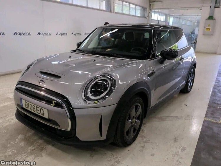 Cinza Usado 2024 Mini Cooper SE Essential Citadino | € 32.000 (Caro) - Imagem 1/1