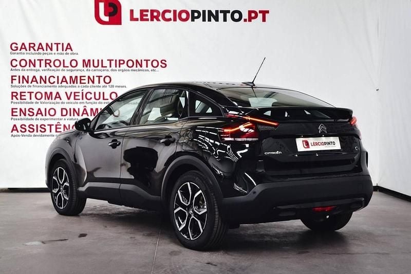 Usado Citroën e-C4 100 kW (136 HP) 2024 Preto Sedan