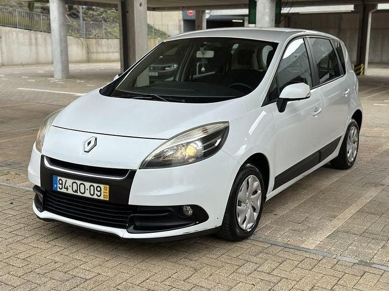 Usado 2012 Renault Scénic III Sedan | € 3.750 (Bom preço) - Imagem 1/4