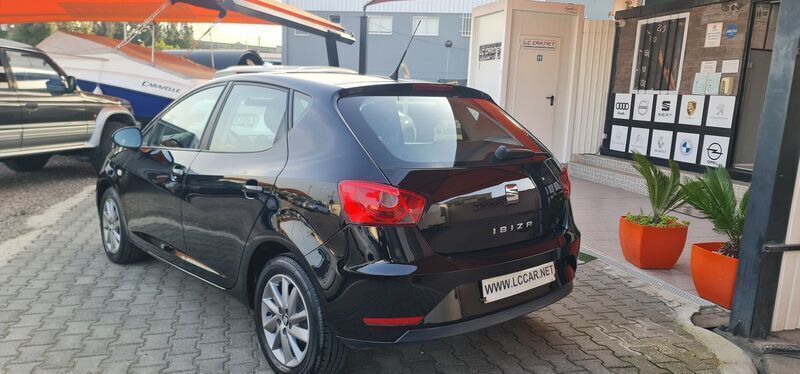 Usado Seat Ibiza Reference 75 HP (55 kW) 2017 Preto Citadino