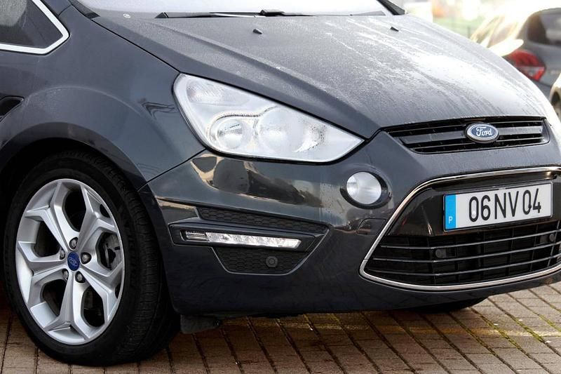 Usado Ford S-MAX Titanium 140 HP (102 kW) 2013 Cinza Monovolume