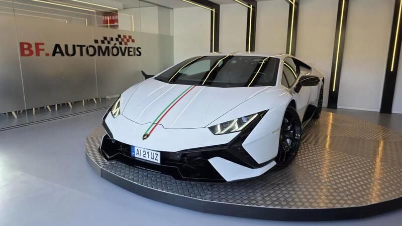 Branco Usado 2015 Lamborghini Huracán Coupé | € 249.500 - Imagem 1/4
