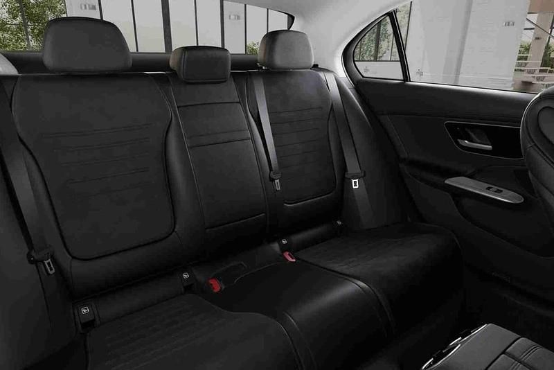 Novo Mercedes C300 313 HP (230 kW) 2025 Preto Sedan