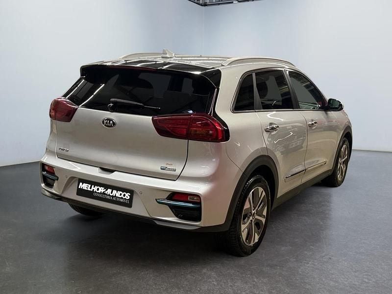 Usado Kia e-Niro 150 kW (204 HP) 2021 Cinza SUV