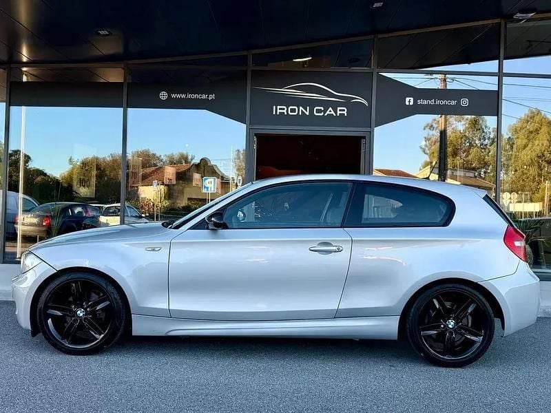 Usado BMW 120 Coupé 177 HP (130 kW) 2009 Cinza antracite Coupé