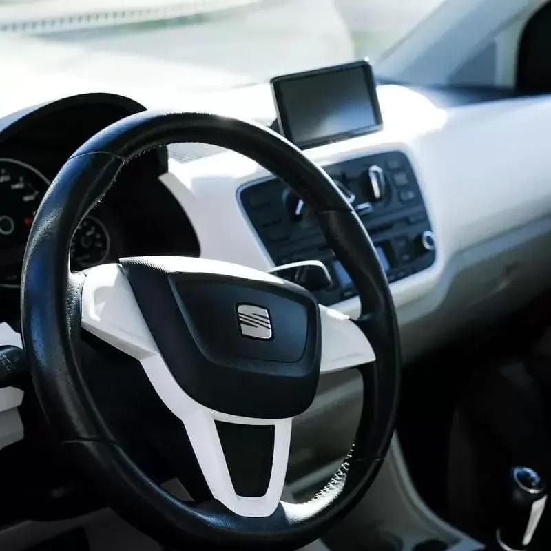 Usado Seat Mii Style 60 HP (44 kW) 2012 Vermelho Citadino