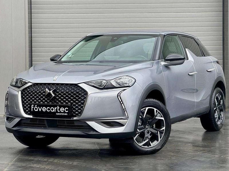 Usado DS Automobiles DS3 Crossback So Chic 102 HP (75 kW) 2020 Cinzento SUV