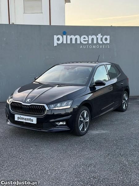 Preto Usado 2023 Skoda Fabia First Edition Citadino | € 15.900 (Preço justo) - Imagem 1/1