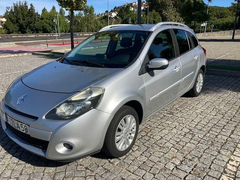Usado 2010 Renault Clio II Dynamique Carrinha | € 4.500 (Bom preço) - Imagem 1/4