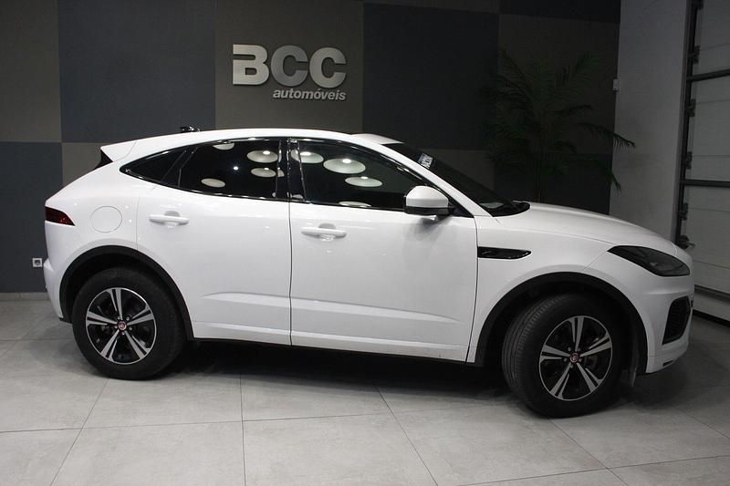 Branco Usado 2023 Jaguar E-Pace R-Dynamic SUV | € 41.590 (Preço justo) - Imagem 1/4
