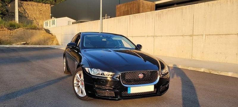 Usado 2016 Jaguar XE Portfolio Sedan | € 16.000 (Super Preço) - Imagem 1/4