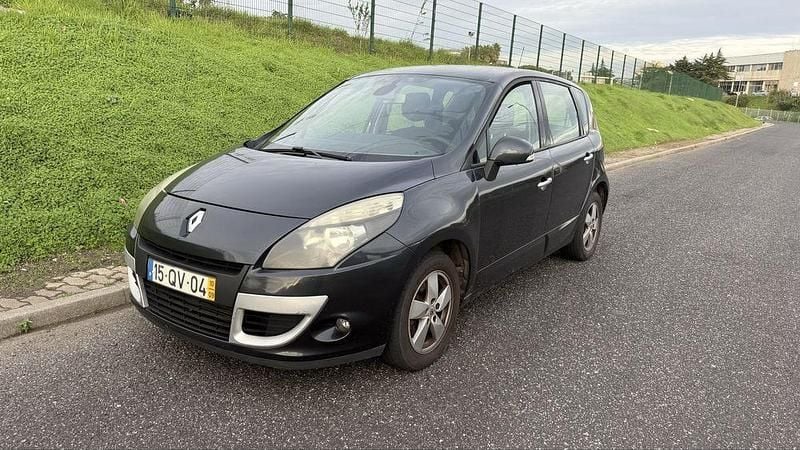 Usado 2010 Renault Scénic III Sedan | € 3.600 (Super Preço) - Imagem 1/4