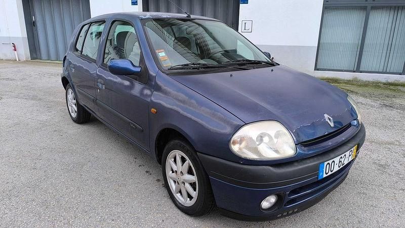 Usado 2000 Renault Clio II Sedan | € 1.550 - Imagem 1/4