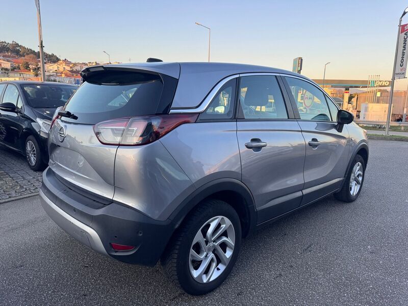 Usado Opel Crossland X Innovation 130 HP (95 kW) 2020 Cinzento SUV