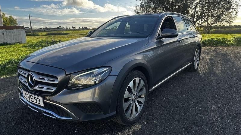 Usado 2018 Mercedes E220 Sedan | € 27.900 (Bom preço) - Imagem 1/4