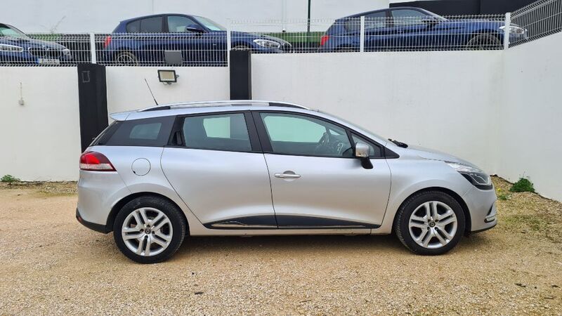 Usado Renault Clio GrandTour Zen 90 HP (66 kW) 2018 Outro Carrinha
