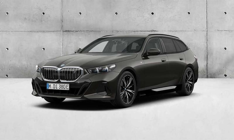 Cinza sophisto metalizada brilhante Novo 2025 BMW i5 Comfort Edition Sedan | € 80.880 (Preço justo) - Imagem 1/4