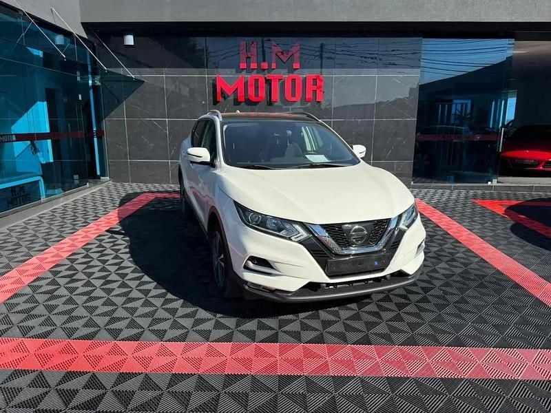 Branco Usado 2017 Nissan Qashqai N-Connecta SUV | € 19.300 (Preço elevado) - Imagem 1/4