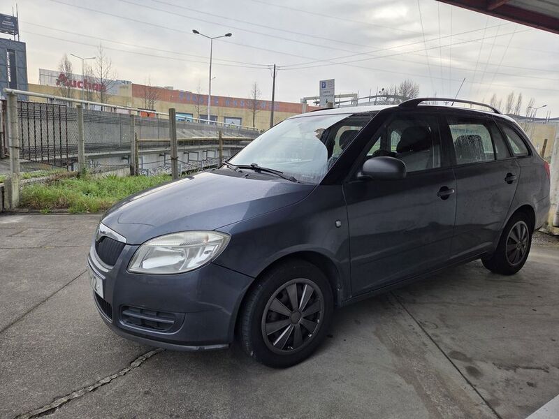 Usado 2009 Skoda Fabia Sedan | € 2.990 (Bom preço) - Imagem 1/4