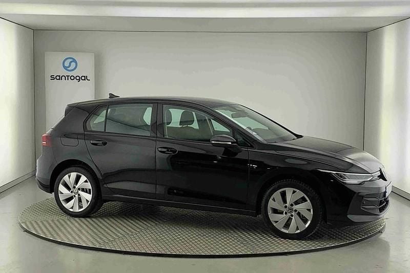 Preto Usado 2025 VW Golf VIII Life Citadino | € 35.990 - Imagem 1/4
