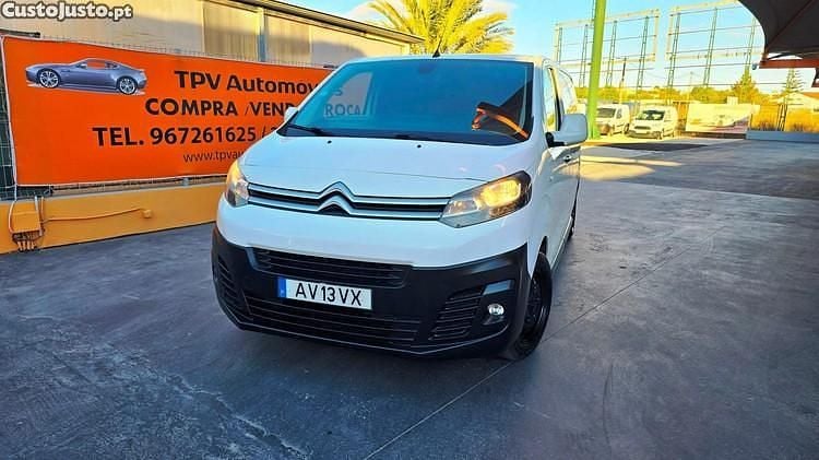 Branco Usado 2016 Citroën Jumpy Comfort Monovolume | € 15.950 - Imagem 1/1