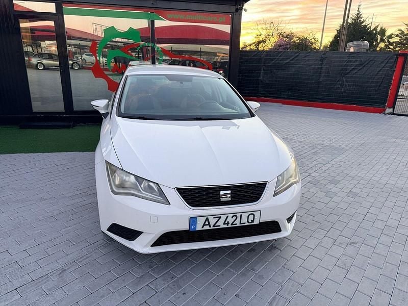 Branco Usado 2013 Seat Leon Reference | € 7.900 (Preço justo) - Imagem 1/4