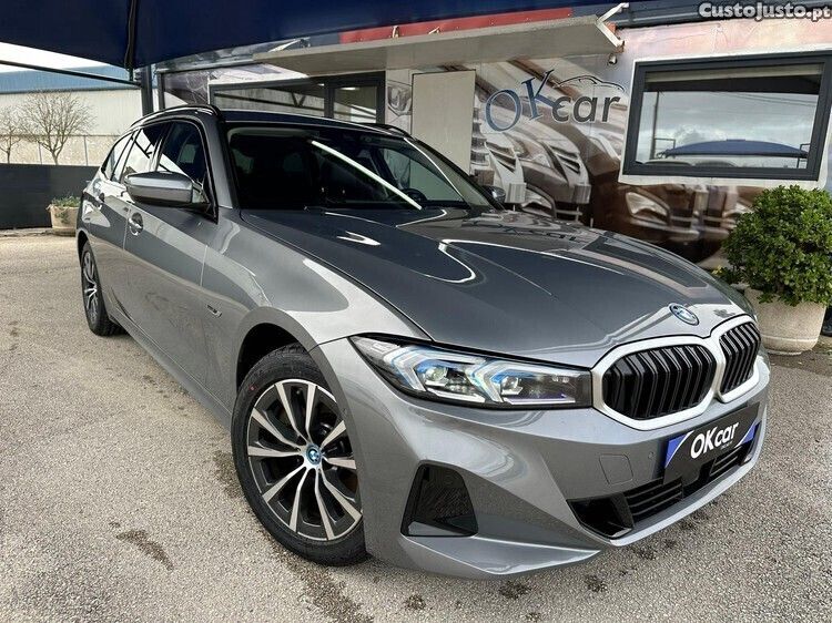 Cinza Usado 2023 BMW 320e Sport Line Carrinha | € 40.500 (Preço justo) - Imagem 1/1