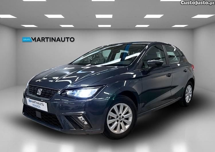 Cinza Usado 2022 Seat Ibiza Reference Citadino | € 14.950 (Preço justo) - Imagem 1/1