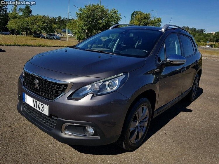 Cinza Usado 2018 Peugeot 2008 SUV | € 12.950 (Preço justo) - Imagem 1/1