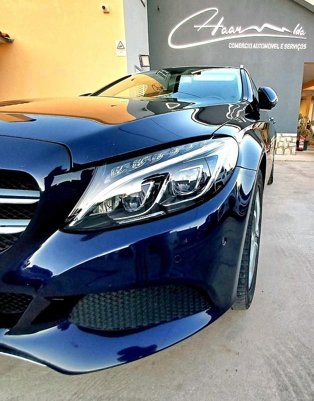 Usado Mercedes C350 Avantgarde 279 HP (205 kW) 2015 Azul Carrinha