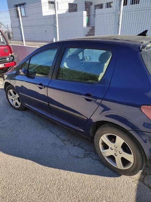 Usado 2001 Peugeot 307 Sedan | € 1.300 (Preço elevado) - Imagem 1/4