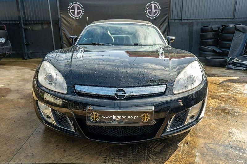 Usado Opel GT 264 HP (194 kW) 2007 Preto Coupé