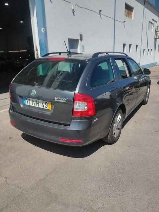 Usado 2012 Skoda Octavia | € 4.750 (Caro) - Imagem 1/4
