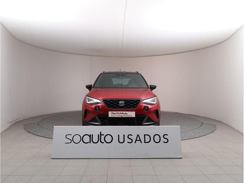 Usado Seat Arona FR 110 HP (80 kW) 2022 Vermelho escuro metalizado SUV