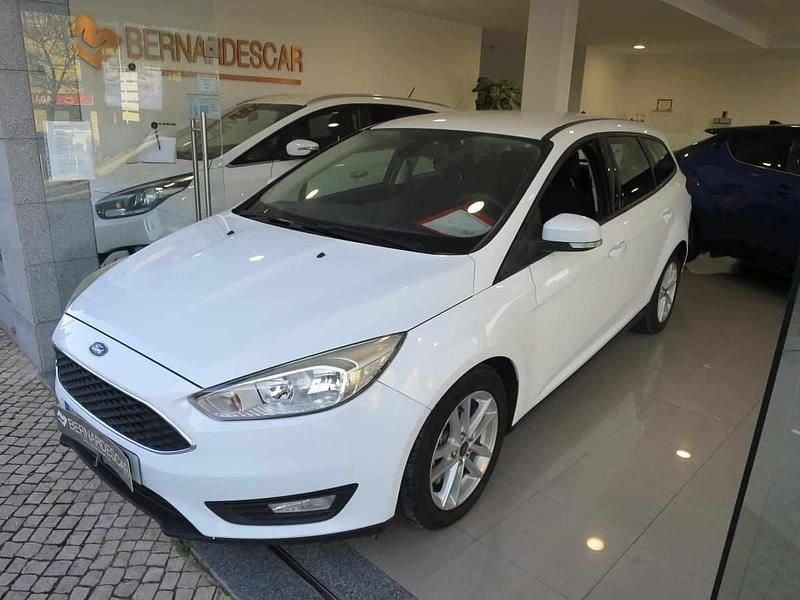 Branco Usado 2016 Ford Focus Carrinha | € 9.750 (Preço justo) - Imagem 1/4