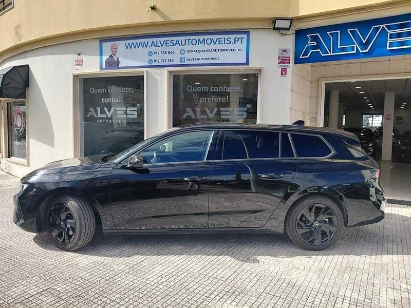 Usado Opel Astra Sport 130 HP (95 kW) 2024 Preto Carrinha