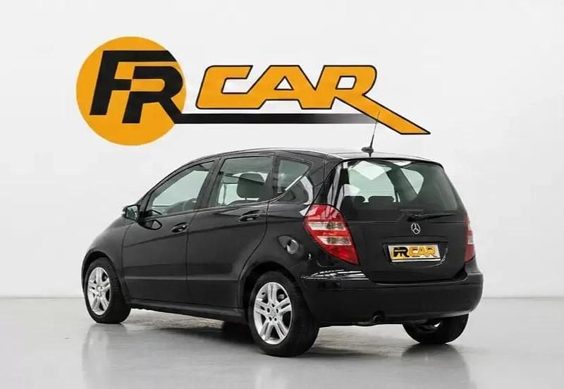 Usado Mercedes A150 95 HP (69 kW) 2004 Preto Citadino