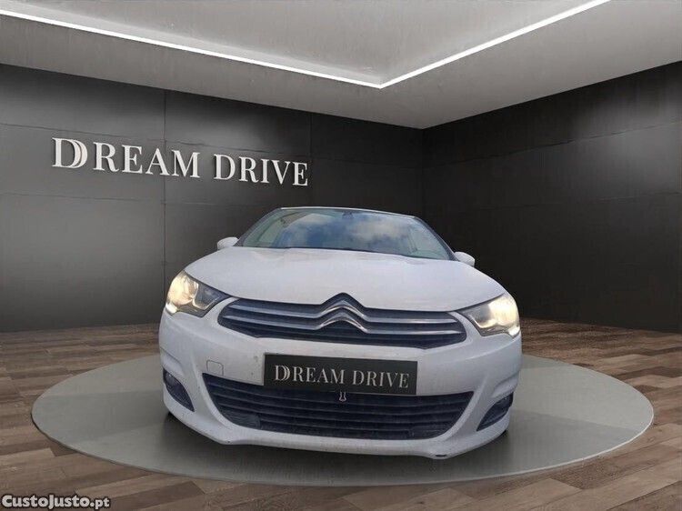 Branco Usado 2018 Citroën C4 Live | € 10.990 (Super Preço) - Imagem 1/1