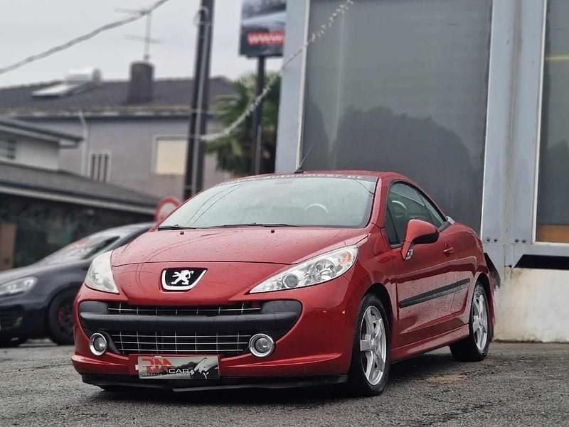 Vermelho Usado 2009 Peugeot 207 CC Cabrios | € 7.750 (Caro) - Imagem 1/4