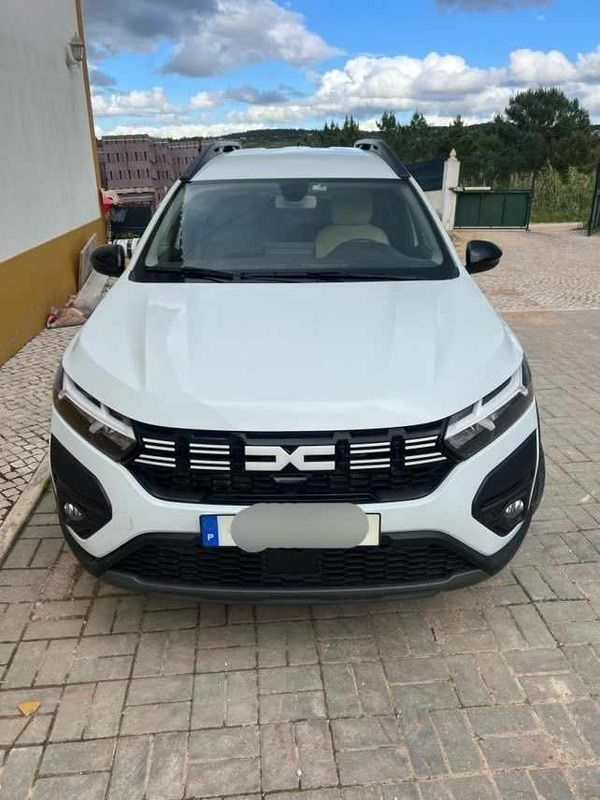 Branco Usado 2023 Dacia Sandero Citadino | € 16.000 (Preço justo) - Imagem 1/4