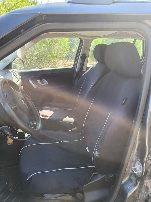 Usado 2008 Skoda Fabia Sedan | € 2.000 (Super Preço) - Imagem 1/4