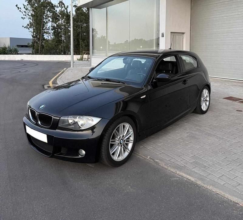 Preto Usado 2009 BMW 118 Citadino | € 7.500 (Bom preço) - Imagem 1/4