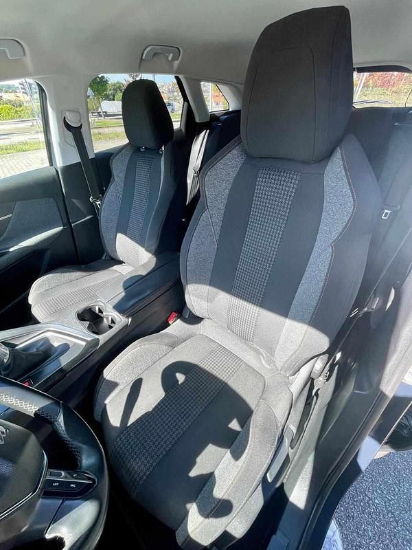 Usado Peugeot 3008 120 HP (88 kW) 2018 Cinzento SUV