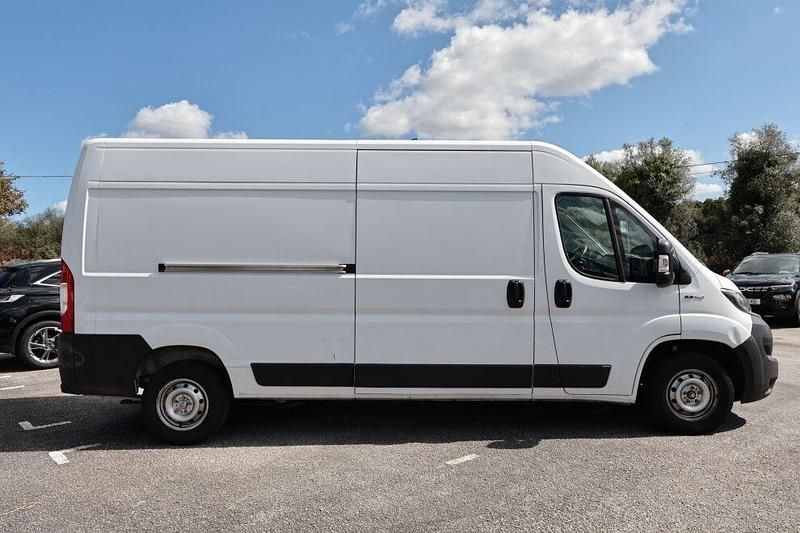 Branco Usado 2021 Fiat Ducato 33 Van | € 19.990 - Imagem 1/4