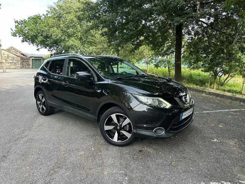 Preto Usado 2016 Nissan Qashqai N-Connecta SUV | € 15.990 (Preço justo) - Imagem 1/4