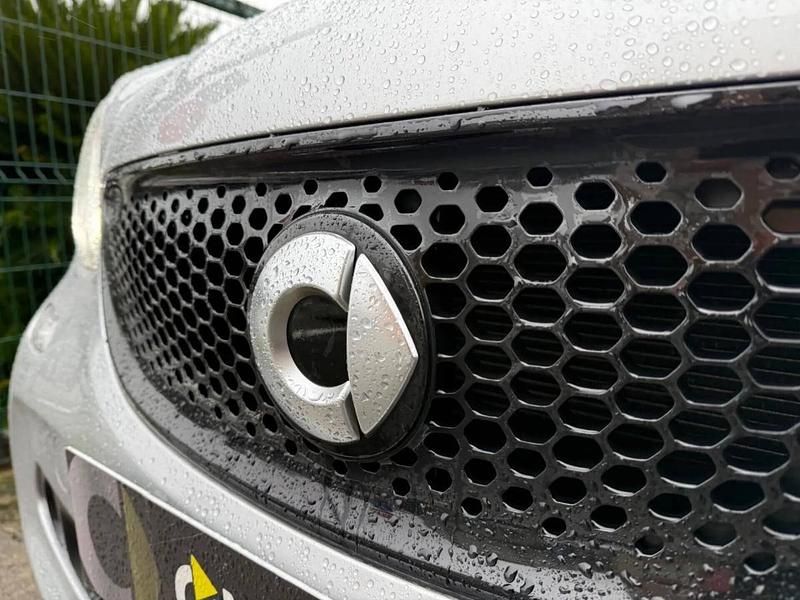 Usado Smart ForFour 90 HP (66 kW) 2016 Cinzento Citadino