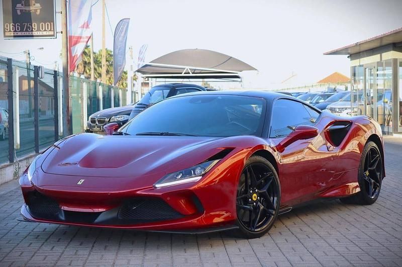 Vermelho Usado 2022 Ferrari F8 Coupé | € 369.990 - Imagem 1/4