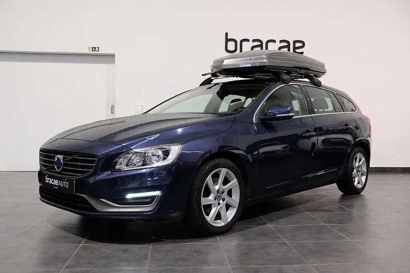 Usado Volvo V60 Summum 115 HP (84 kW) 2015 Azul Carrinha
