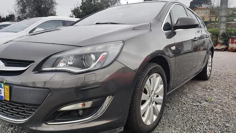 Usado Opel Astra Excite 110 HP (80 kW) 2016 Cinzento Carrinha